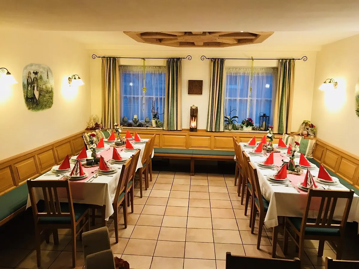 Landhaus Schoenfelder Hof Hollfeld Hotel